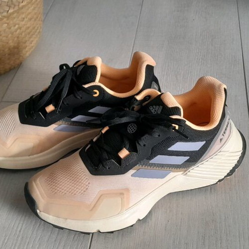 Adidas Terrex athletic shoes like new, size 40, peach-black