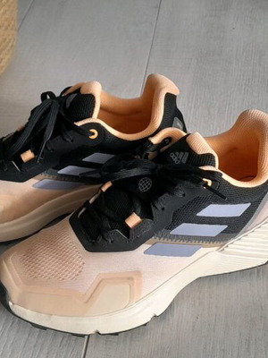 Adidas Terrex athletic shoes like new, size 40, peach-black