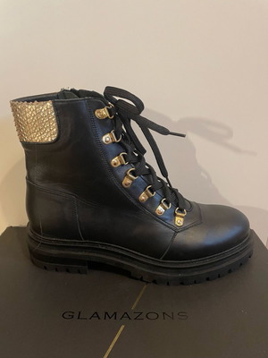 Glamazons boots new size 39 black with gold sequins
