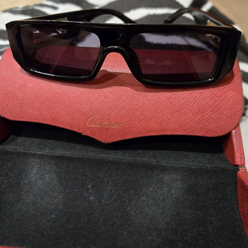 Cartier sunglasses like new with original case