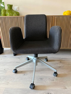 Καρέκλα IKEA σχεδόν καινούρια, γκρι