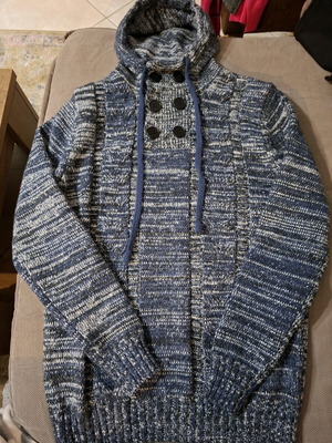 Men's blue/gray pullover with hood size Large new
