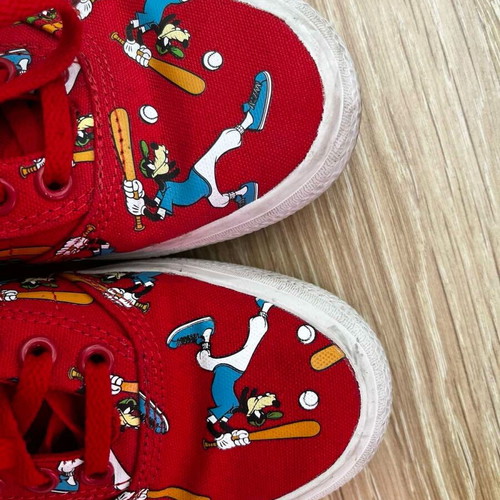 Adidas x Disney Limited Edition sneakers size 39 like new, red