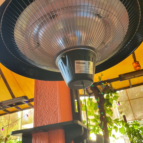 Tristar Mushroom Heaters like new, outdoor, set of 3