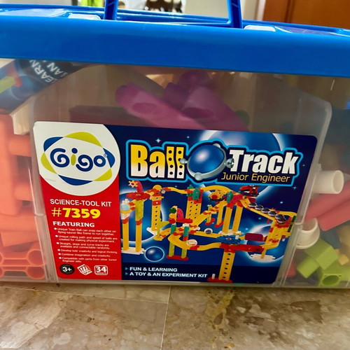 GIGO Ball Track like new junior engineer 3+