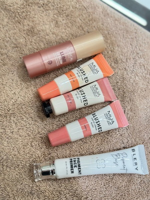 Makeup 5 τεμάχια ελάχιστα χρησιμοποιημένα με L’Oreal, MUA, Blery