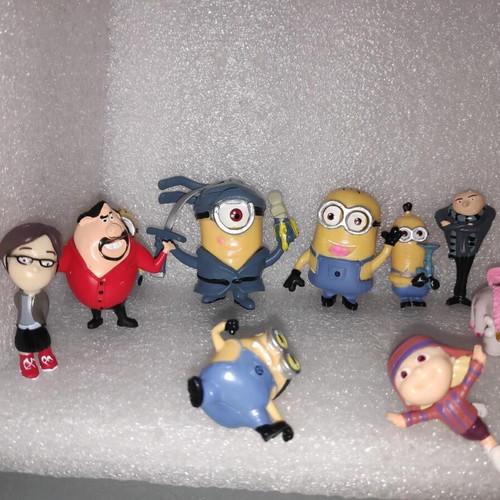 Minions Despicable Me collectible set of 12 figures