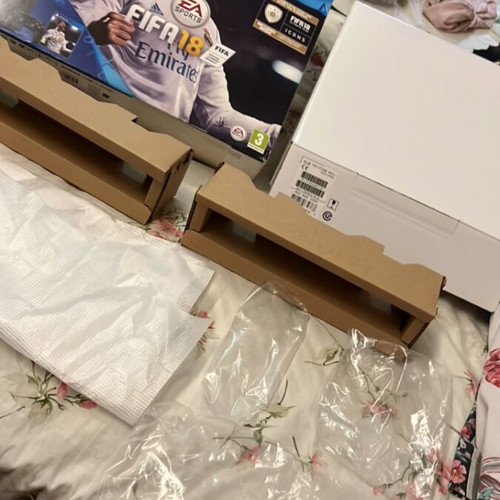 PlayStation 4 Slim 1TB FIFA 18 Bundle Empty Box like new