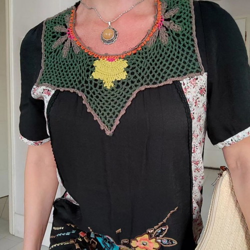 Κοντό φορεματάκι Meiling Fashion σαν καινούργιο, νούμερο M/L, μαύρο με λουλούδια και χάντρες