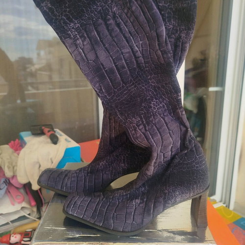 Vero Moda Women's Boots Size 36 Like New, Grey-Black Animal Print