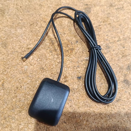 Gps receiver antenna like new, 2-meter cable length