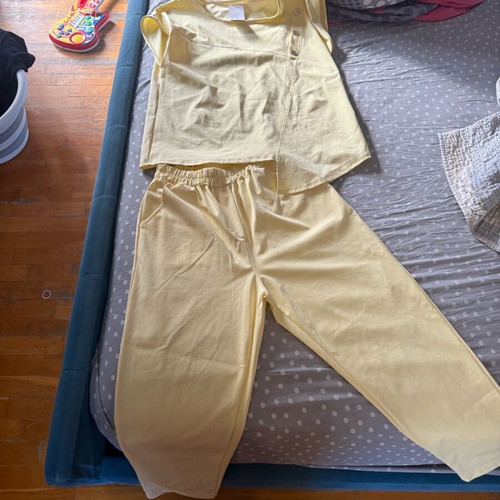 Yellow pontostoffa set new, sleeveless top and pants