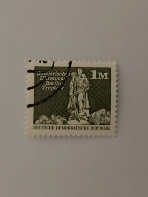 DDR Stamp Soviet War Memorial Berlin 1M like new