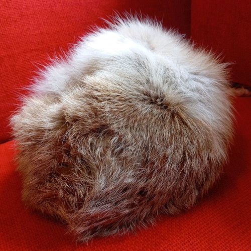 Fur hat like new, size M with box