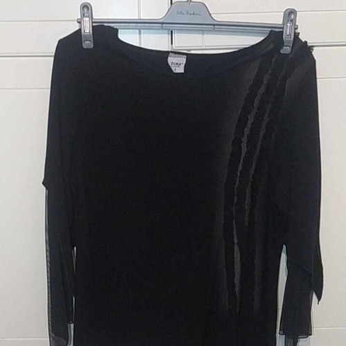 Dina black blouse like new with ruffle and tulle sleeves