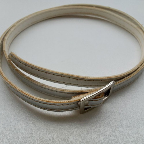 Children's adjustable silver belt like new