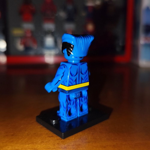 Beast Hank McCoy Marvel Comics X-Men '97 figure like new with base and two heads