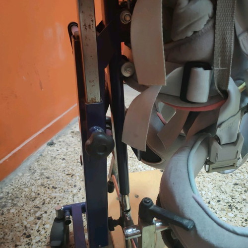 Standing frame used in very good condition