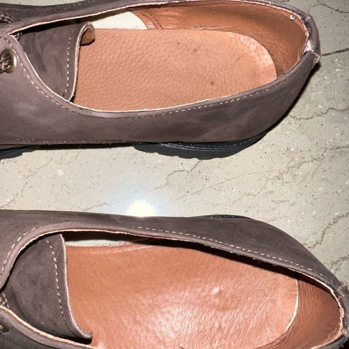 Men's leather dress shoes with laces like new, size 45, brown