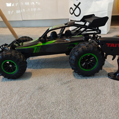 Fox Cunning remote control car like new