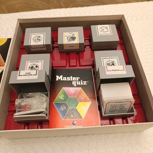 Master Quiz by Clementoni like new knowledge board game 1983