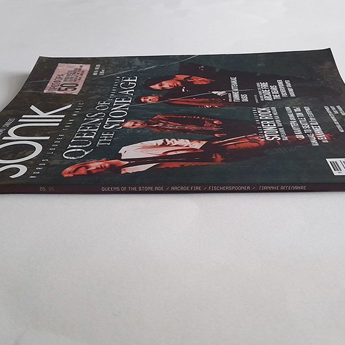 Sonik Magazine Issue 6 2005 used with Queens Of the Stone Age interview