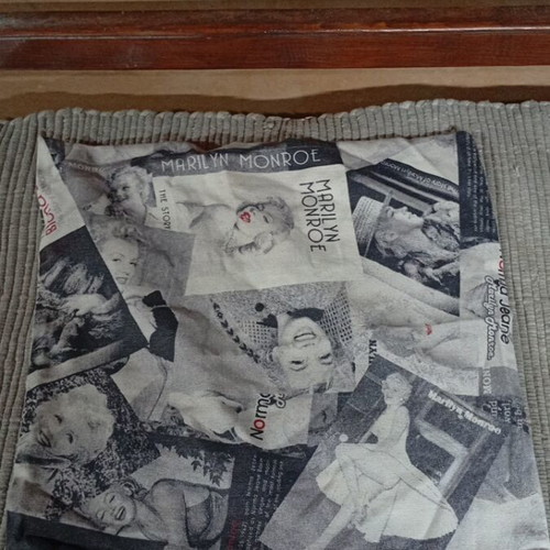 Pillowcases for sofa pillows like new, zipper closure, set of two 1.80m