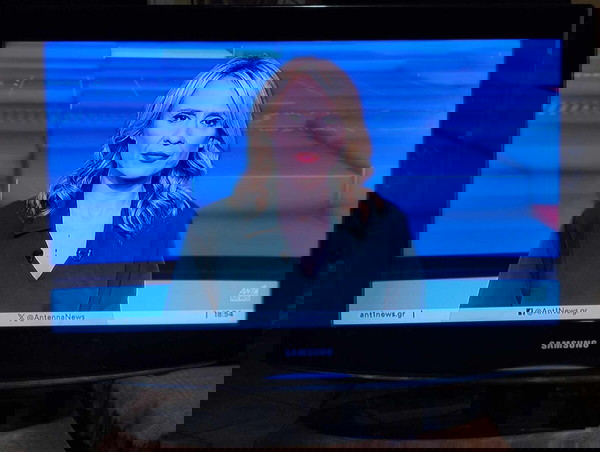 SAMSUNG  32”