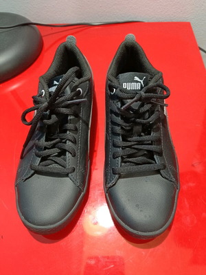 Sneakers Puma Smash v2 σαν καινούργιο, μαύρα, μέγεθος 37