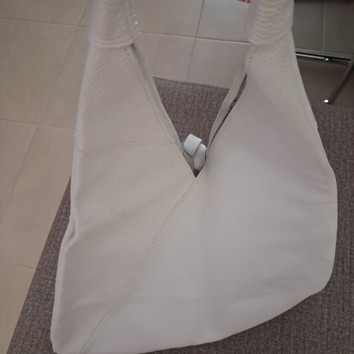 Leather shoulder bag with wallet like new, white