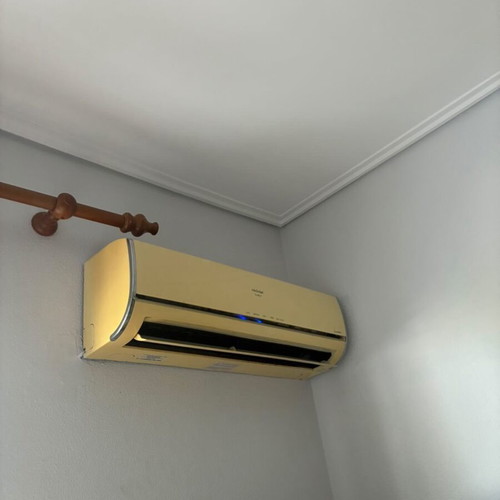 Toyotomi Kuro 12.000 BTU air conditioner like new