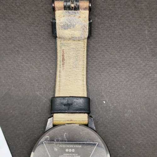 Komono watch used with leather and fabric military strap