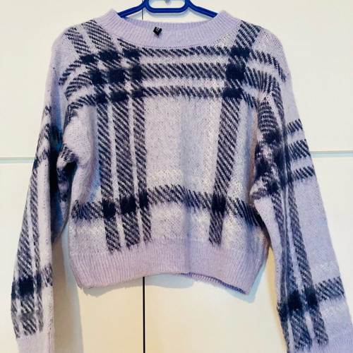 H&M Small Sweater like new, black and purple