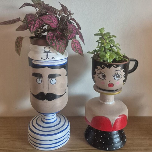 Handmade decorative vases like new, pack or single pieces