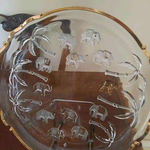Decorative glass platters oval and round like new, vintage style