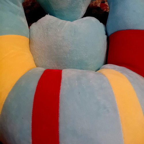 Children's plush seat like new, soft and fluffy