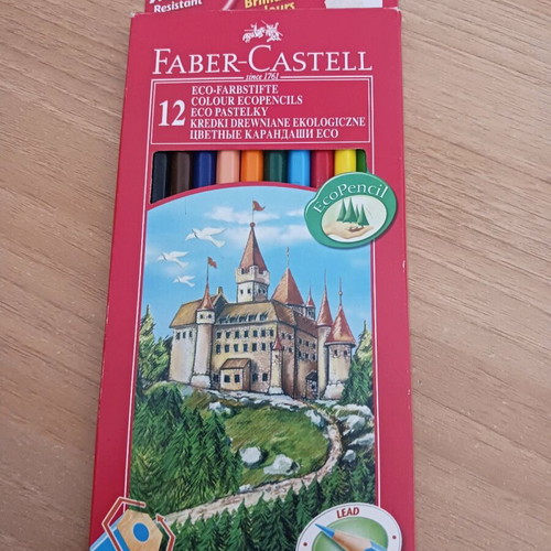 Faber-Castell colored pencils like new, case and sharpener, pack of 12