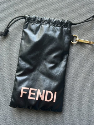 FENDI πουγκί μεταχειρισμένο, μαύρο με κλιπ