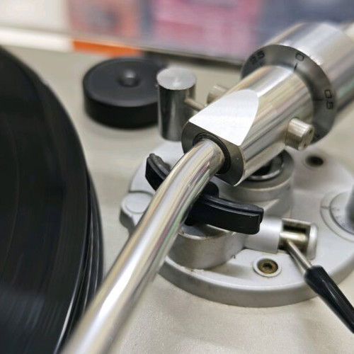 Sony PS 3300 Direct Drive turntable used with cracked lid