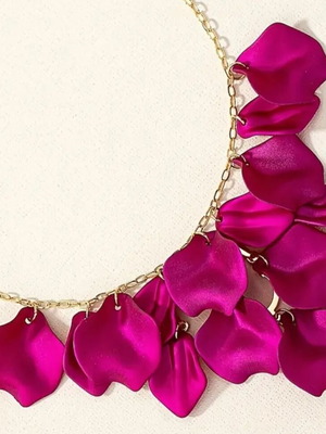 Κολιέ καινούργιο με φούξια χρώμα