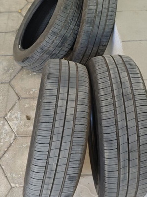 Goodyear Efficient Grip Performance 195/60/R18 H XL tires like new