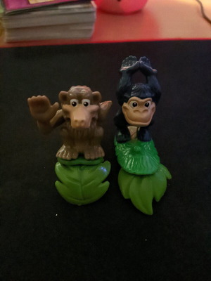 Kinder monkey figures used