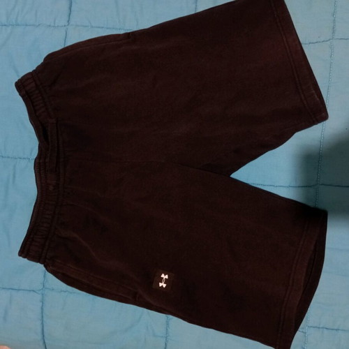 Under Armour σορτς μέγεθος M μαύρο σαν καινούργιο