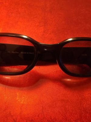 Max Mara sunglasses like new, black vintage style