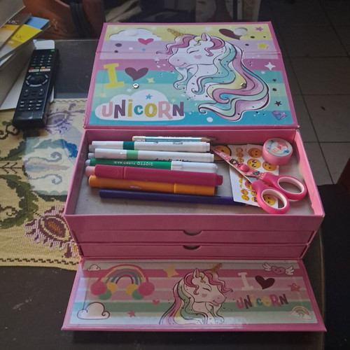 I Love Unicorn art supplies case, 42 pieces