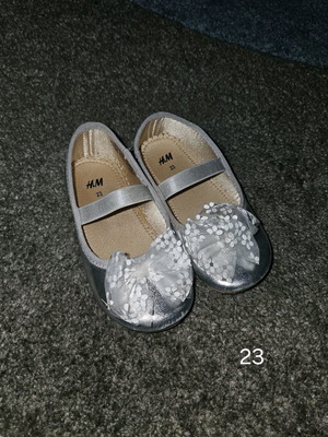 Μπαλαρίνες H&M μεταχειρισμένες, μέγεθος 23 παιδικές