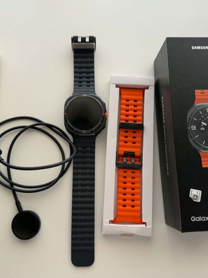 Galaxy Watch Ultra 2024 used, with extra bands