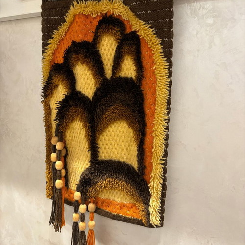 Macrame wall hanging like new, 51 x 35 cm