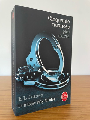 French book El James Cinquante nuances plus claire used