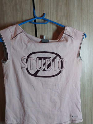 Nike kids t-shirt like new for 8-10 years gray pink